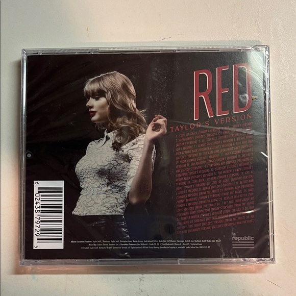 Signed and Sealed Red Taylors Version CD - Picture 2 of 2